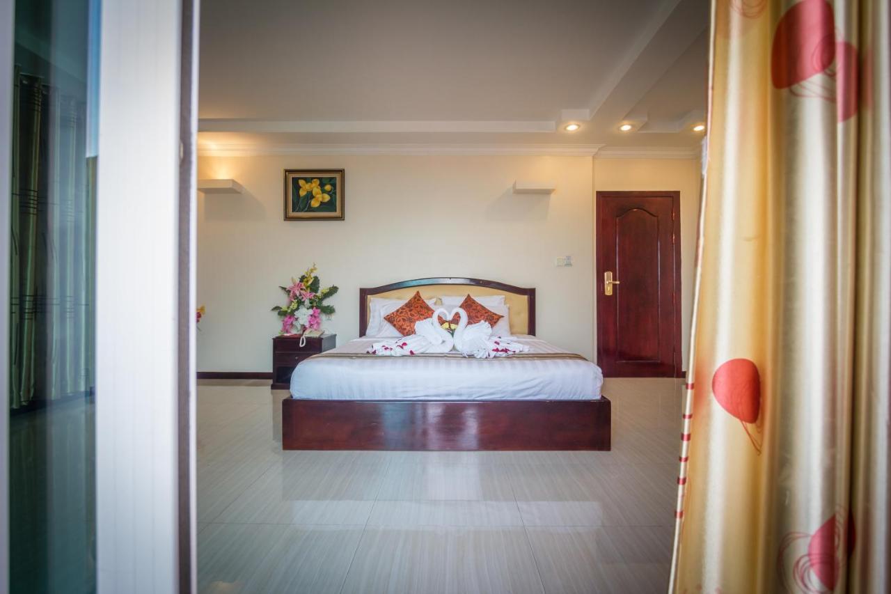 Good Luck Day Hotel & Apartment Phnom Penh Esterno foto