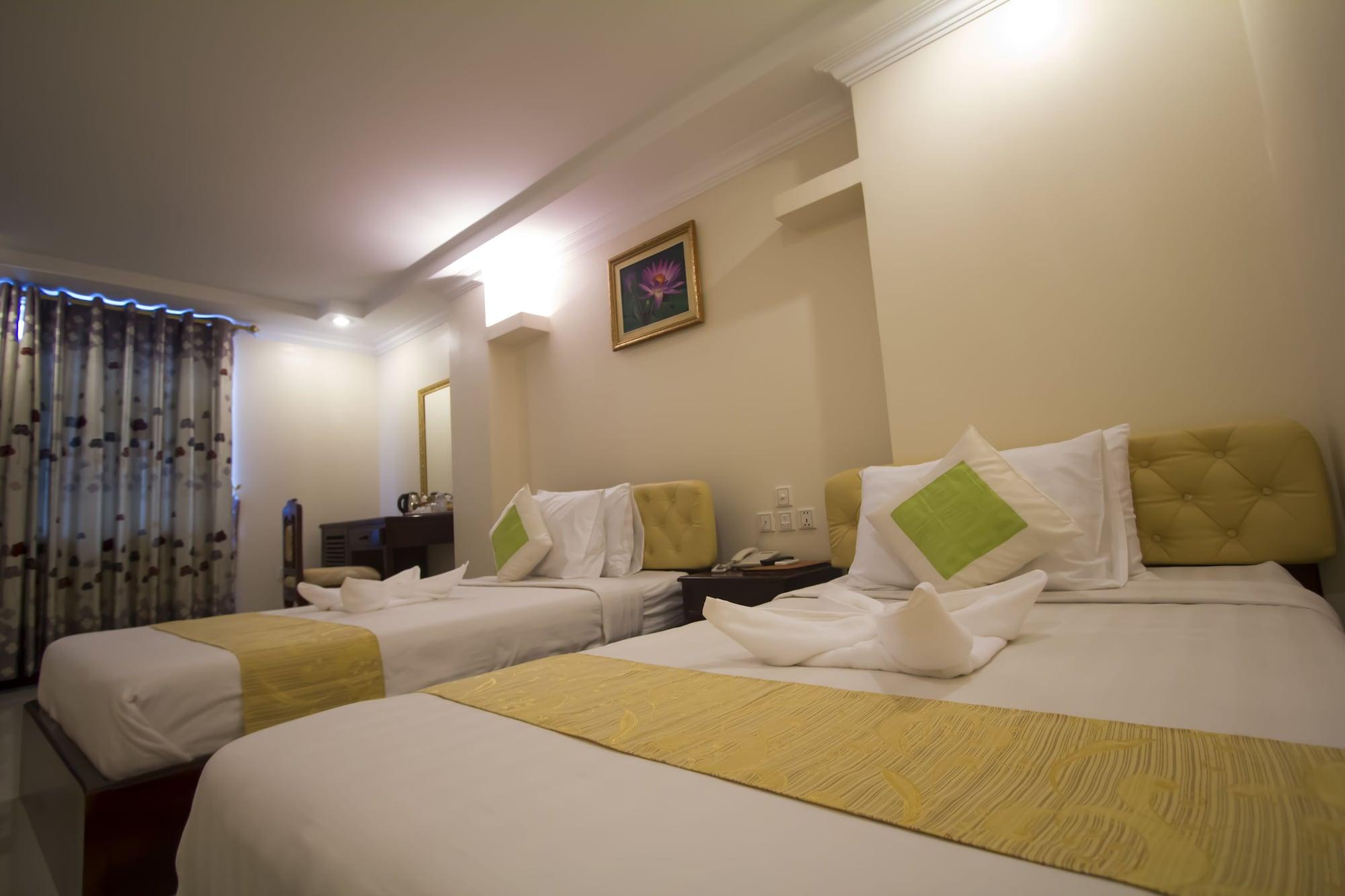 Good Luck Day Hotel & Apartment Phnom Penh Esterno foto