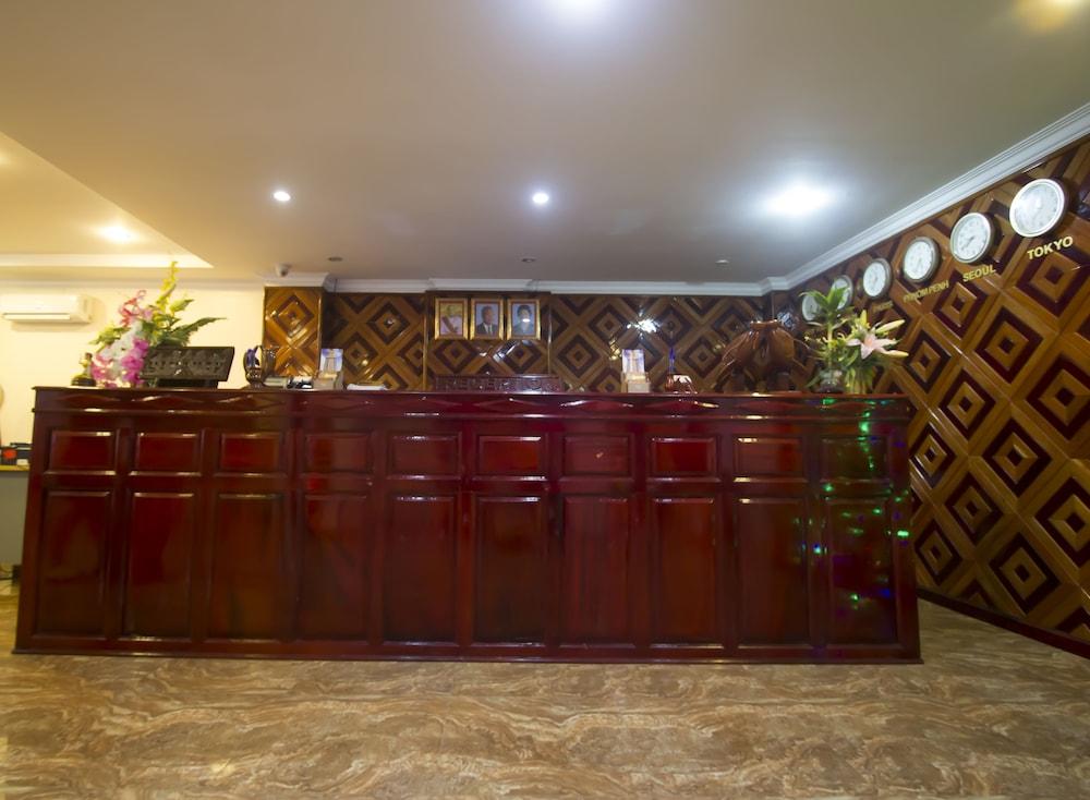 Good Luck Day Hotel & Apartment Phnom Penh Esterno foto