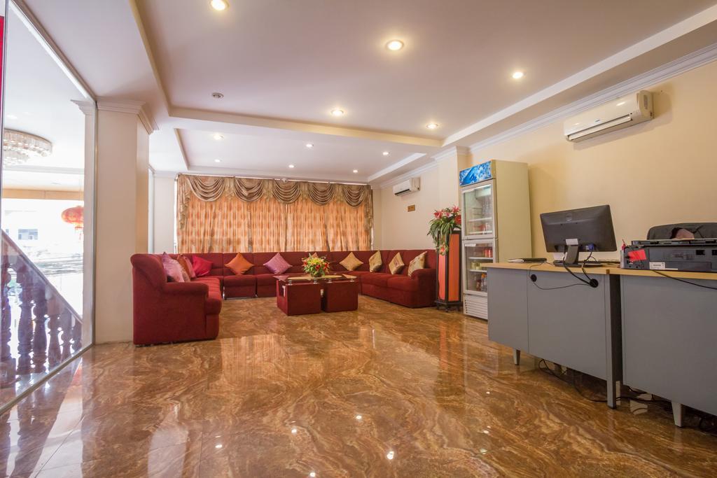 Good Luck Day Hotel & Apartment Phnom Penh Esterno foto