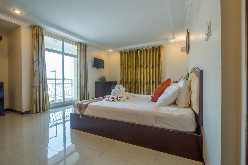 Good Luck Day Hotel & Apartment Phnom Penh Esterno foto