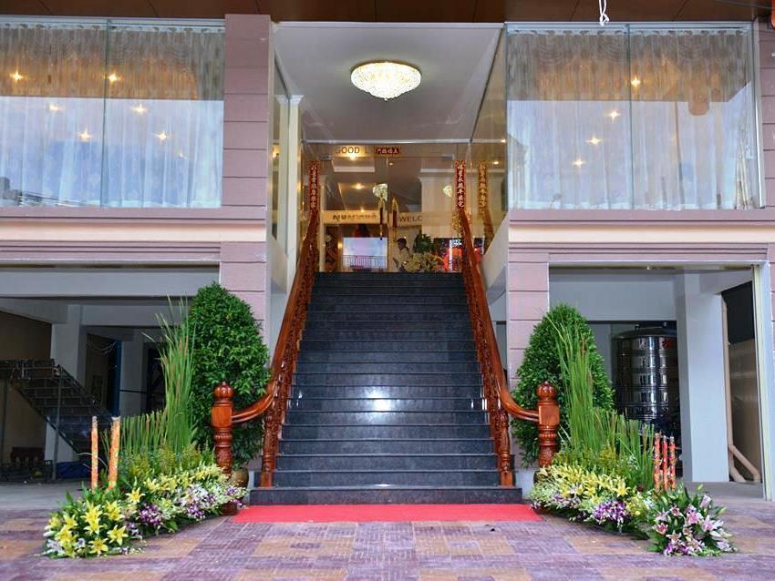 Good Luck Day Hotel & Apartment Phnom Penh Esterno foto