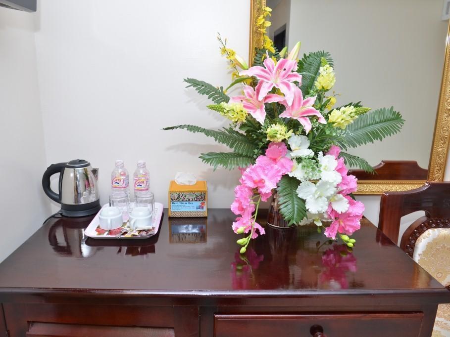 Good Luck Day Hotel & Apartment Phnom Penh Esterno foto