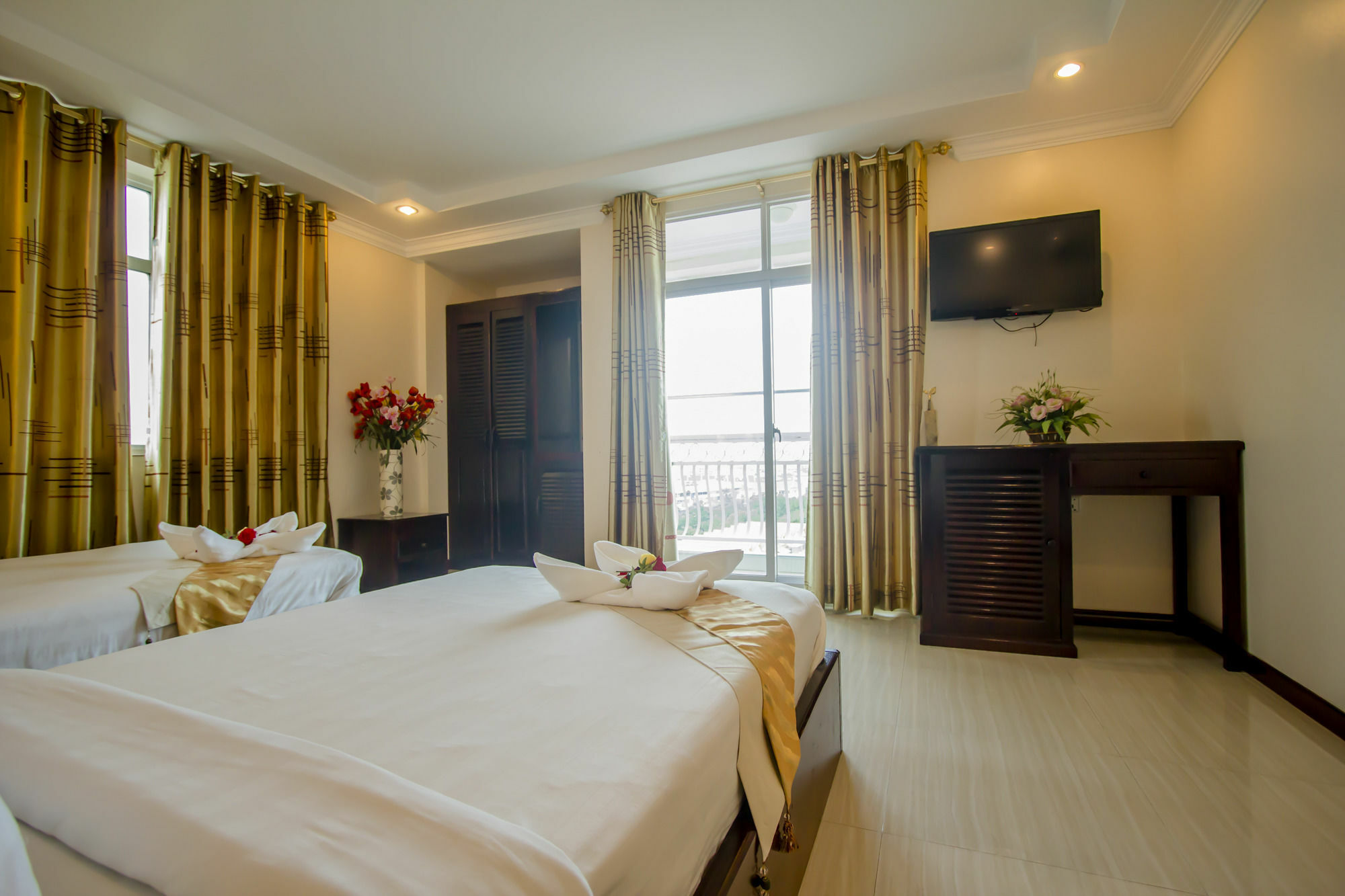 Good Luck Day Hotel & Apartment Phnom Penh Esterno foto