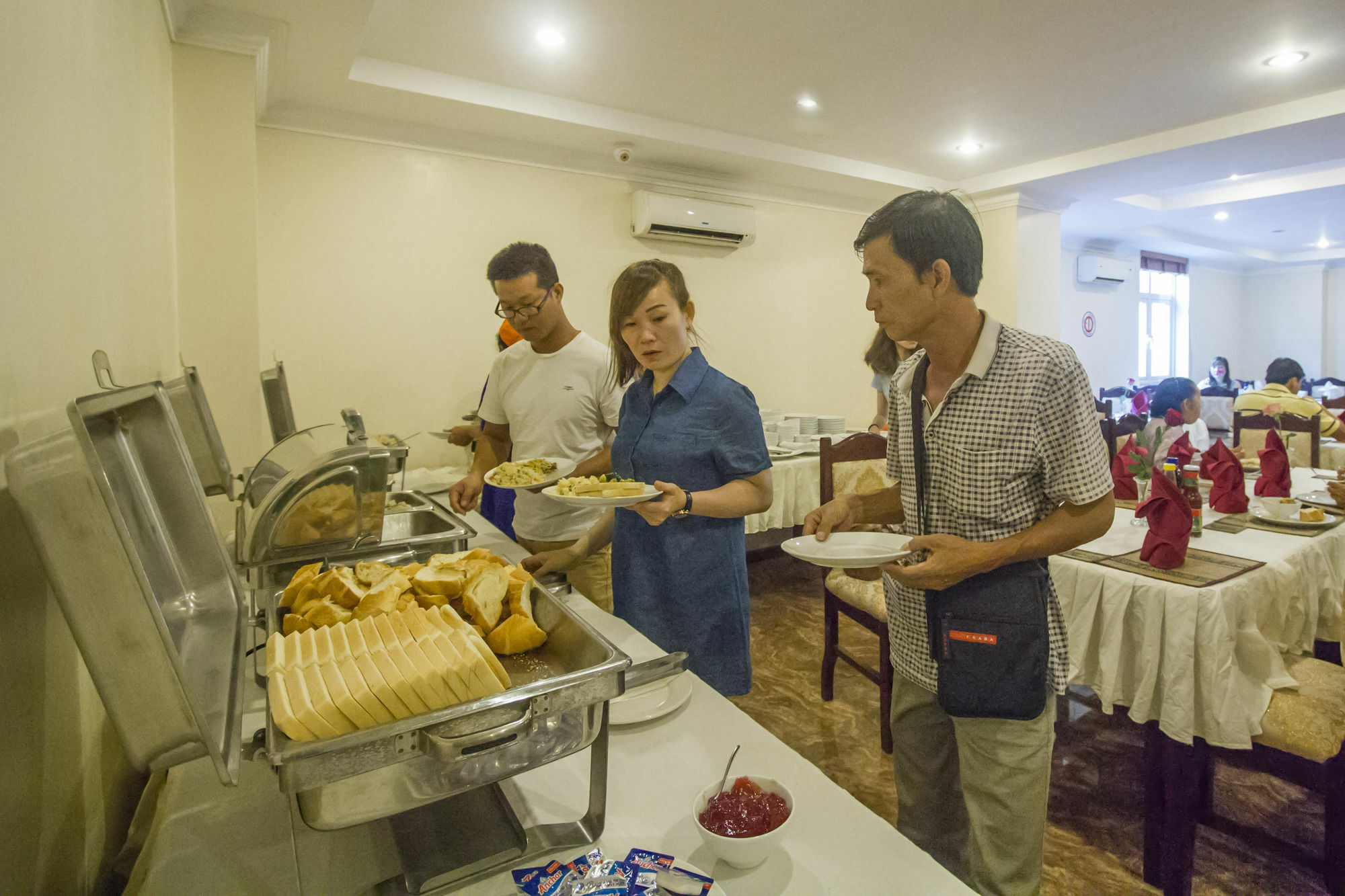 Good Luck Day Hotel & Apartment Phnom Penh Esterno foto