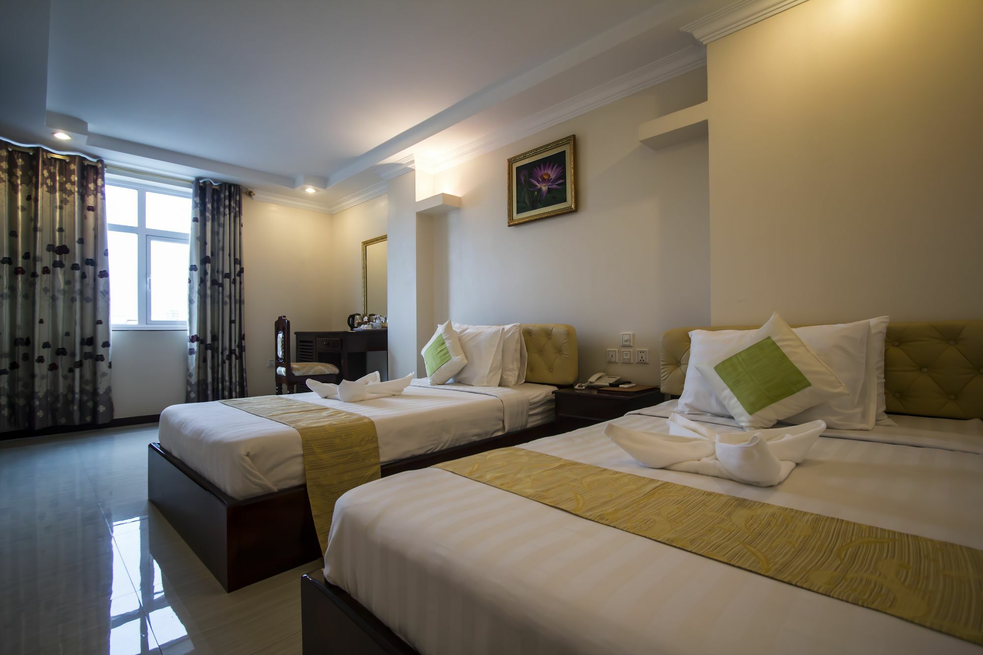 Good Luck Day Hotel & Apartment Phnom Penh Esterno foto